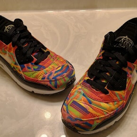 Nike Air Max 90's "Familia" - Picture 7 of 16